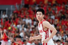 媒体人：中国男篮的健康状态令人担忧 轮换捉襟见肘 后面怎么