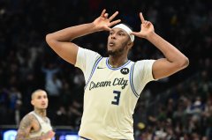 名记：迈尔斯·特纳当选为NBA球员工会副主席 接替已退役的坦普