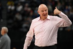 Shams：快船任命知名律师吉布森为临时理事兼CEO 已获NBA批准