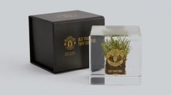 独一无二的藏品！英媒：曼联出售老特拉福德草皮碎块，售价