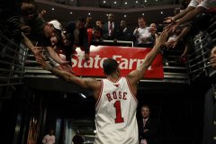 2年前的今天：德里克·罗斯宣布退役 结束16年的NBA生涯