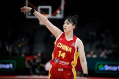 C·帕克：中国女篮韩旭和张子宇已经够高了 如果李月汝也来更夸