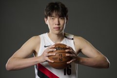 期待新赛季！杨瀚森NBA职业生涯第二年定妆照上新！