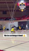 勇士官方晒5V5训练赛视频：库里快攻上篮 梅尔顿幸运三分球