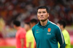 津媒：外人看到国脚们只是在例行公事，邵佳一的日子非常不好